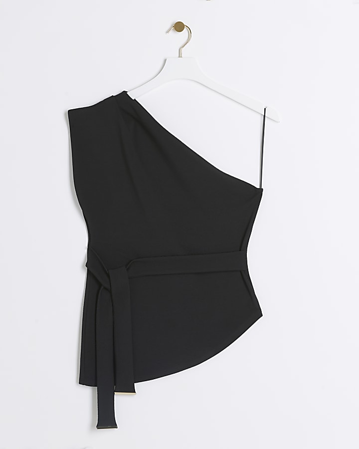 Black belted asymmetric top