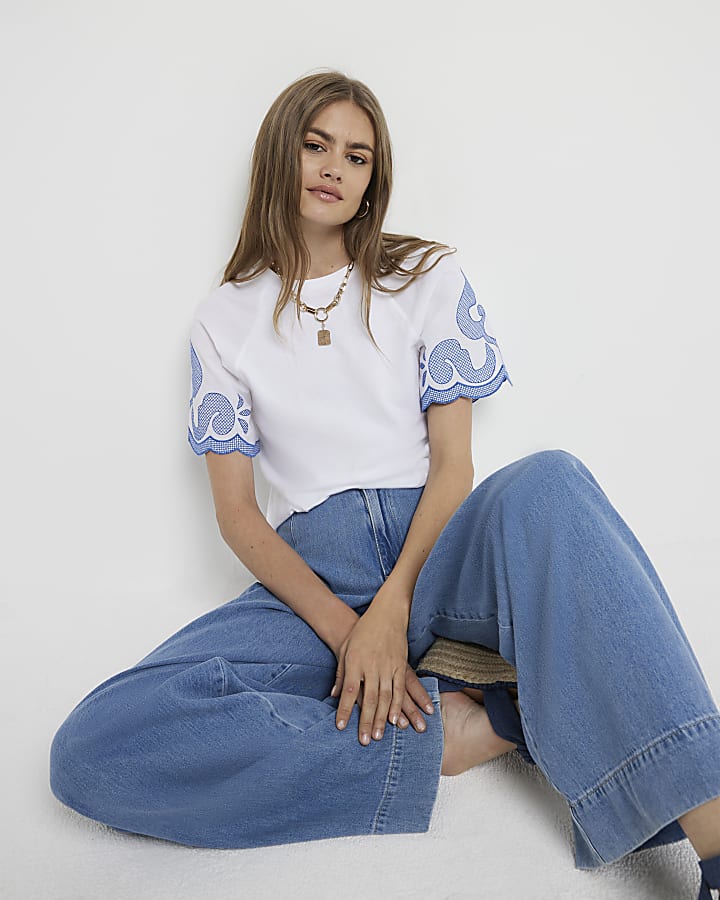 White embroidered detail t-shirt