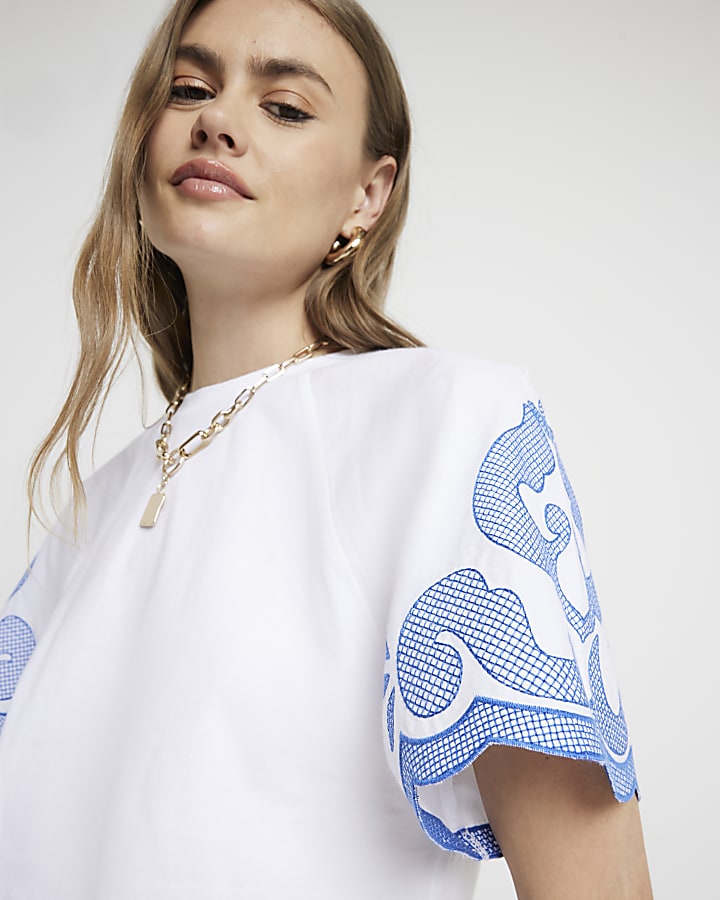 White embroidered detail t-shirt