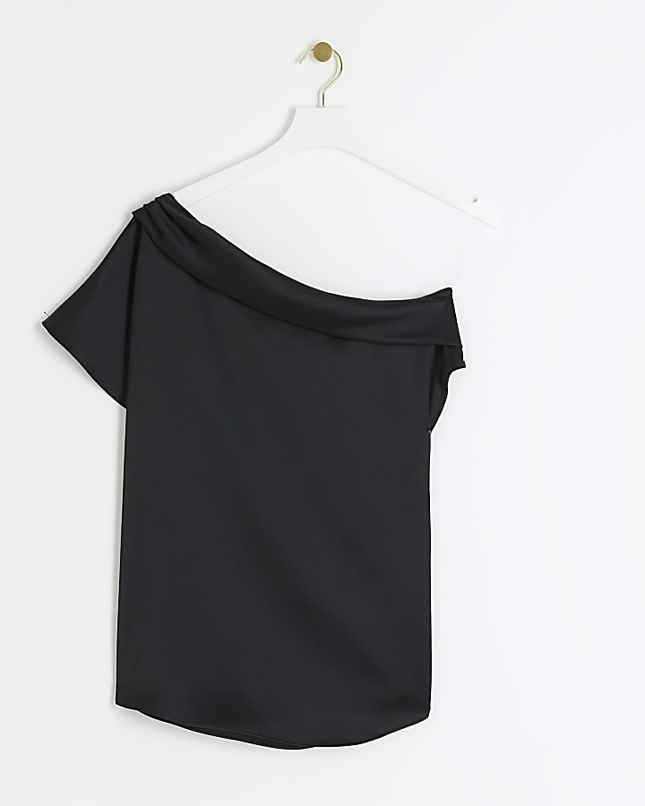 Black off shoulder short sleeve top