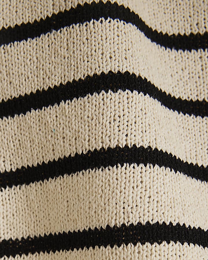 Cream crochet stripe print shorts