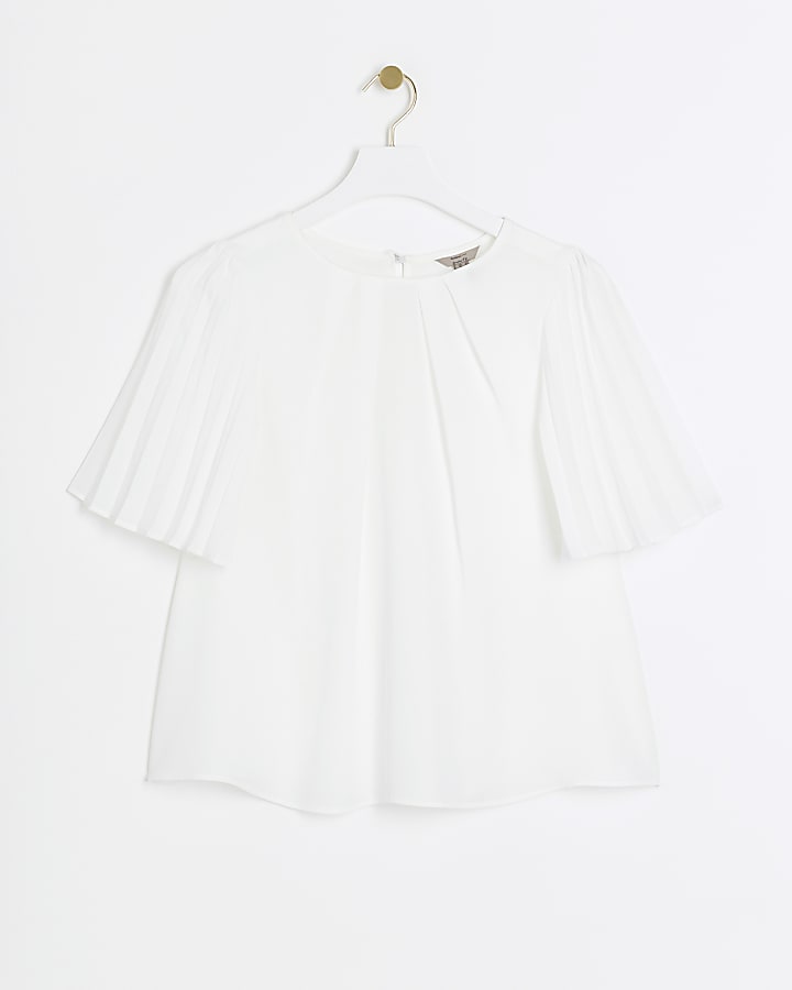 White pleated sleeve t-shirt