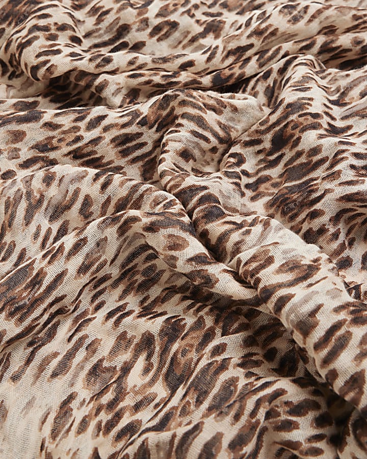 Brown leopard print lightweight scarf