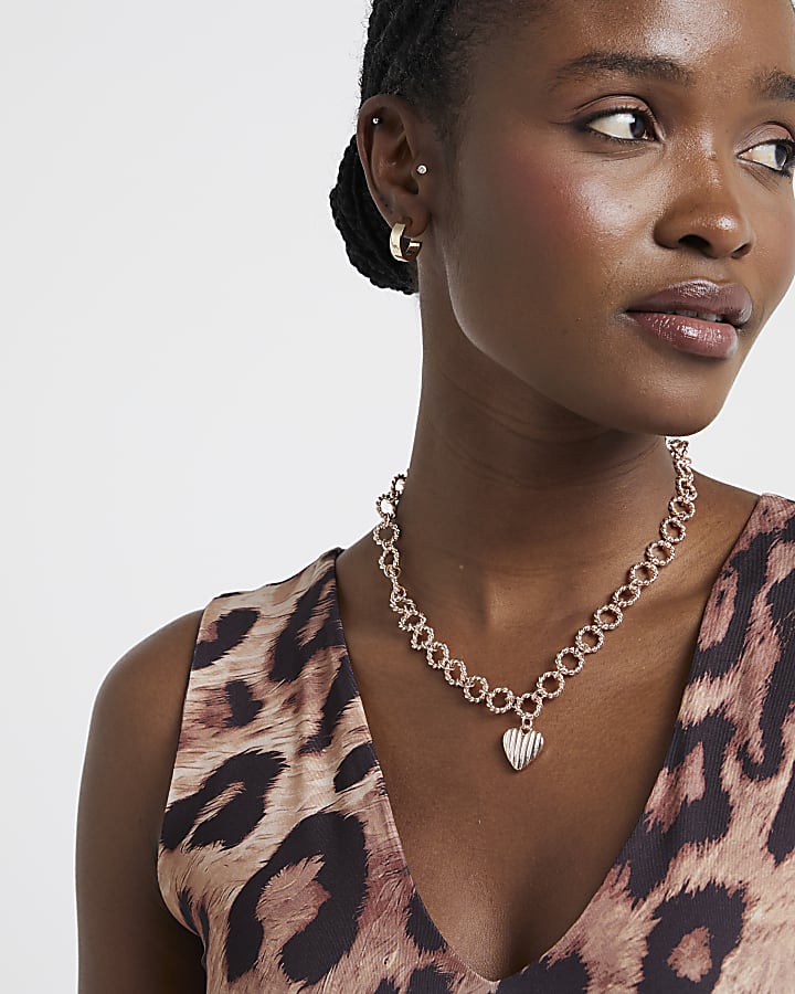 Gold colour heart pendent necklace