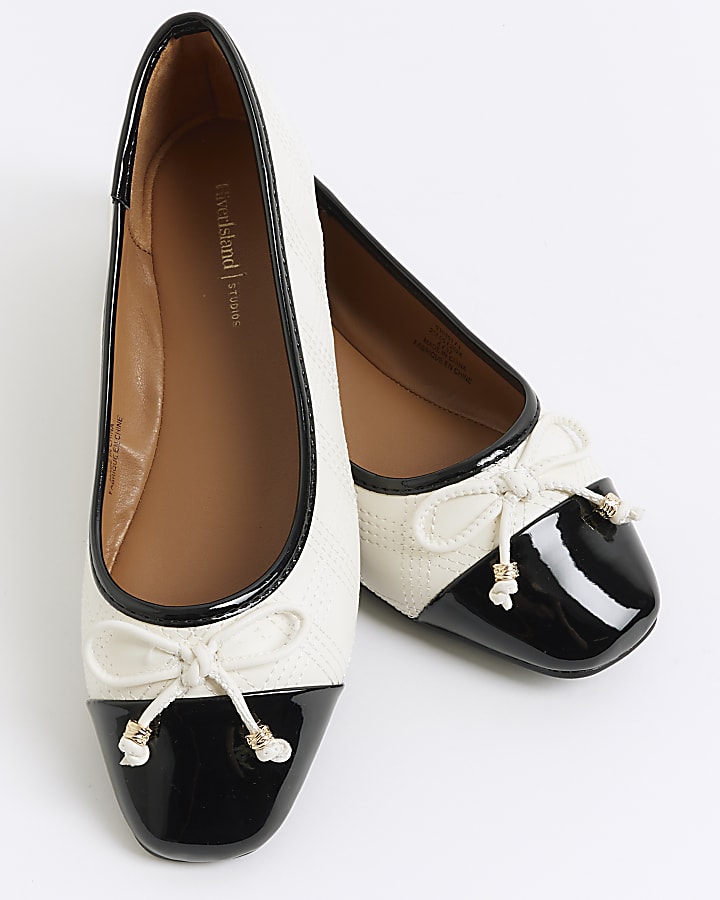 Beige embroidered toe cap ballet pumps