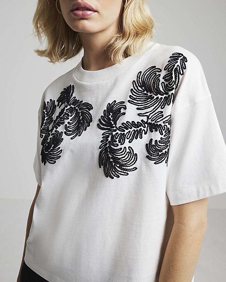 Cream embroidery detail boxy t-shirt