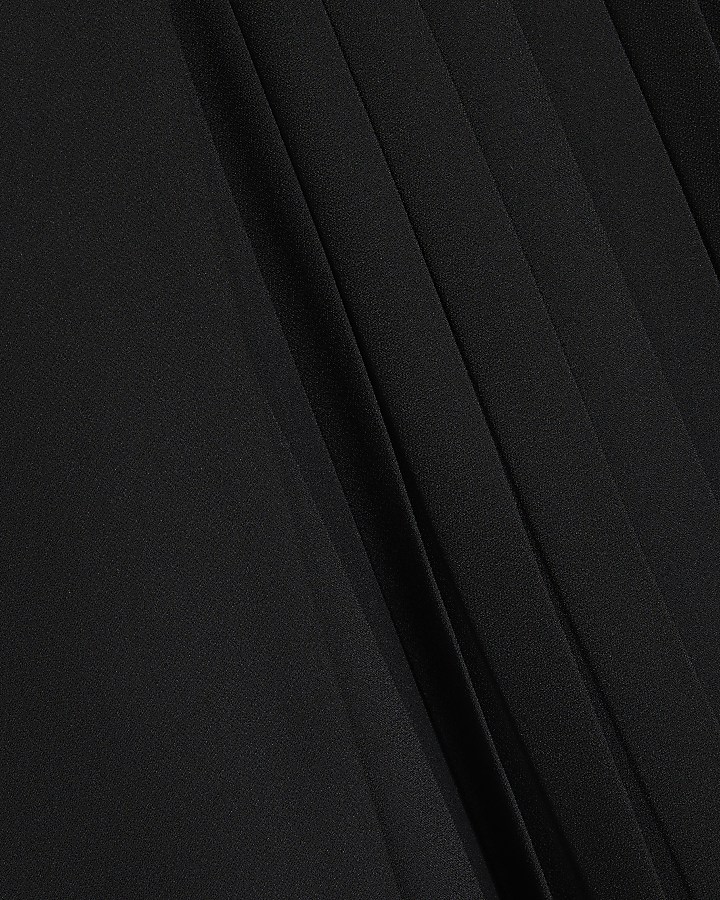 Black Maxi Pleated Skirt