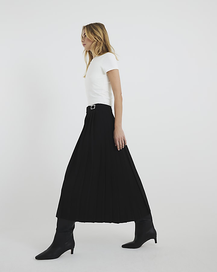 Black Maxi Pleated Skirt