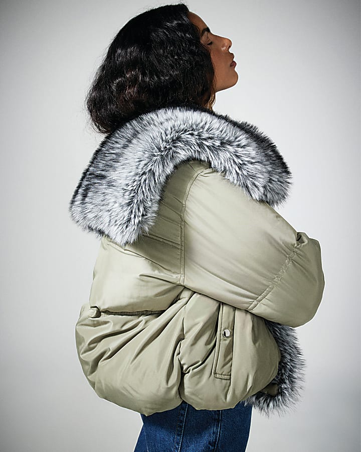 Light khaki padded faux fur collar jacket