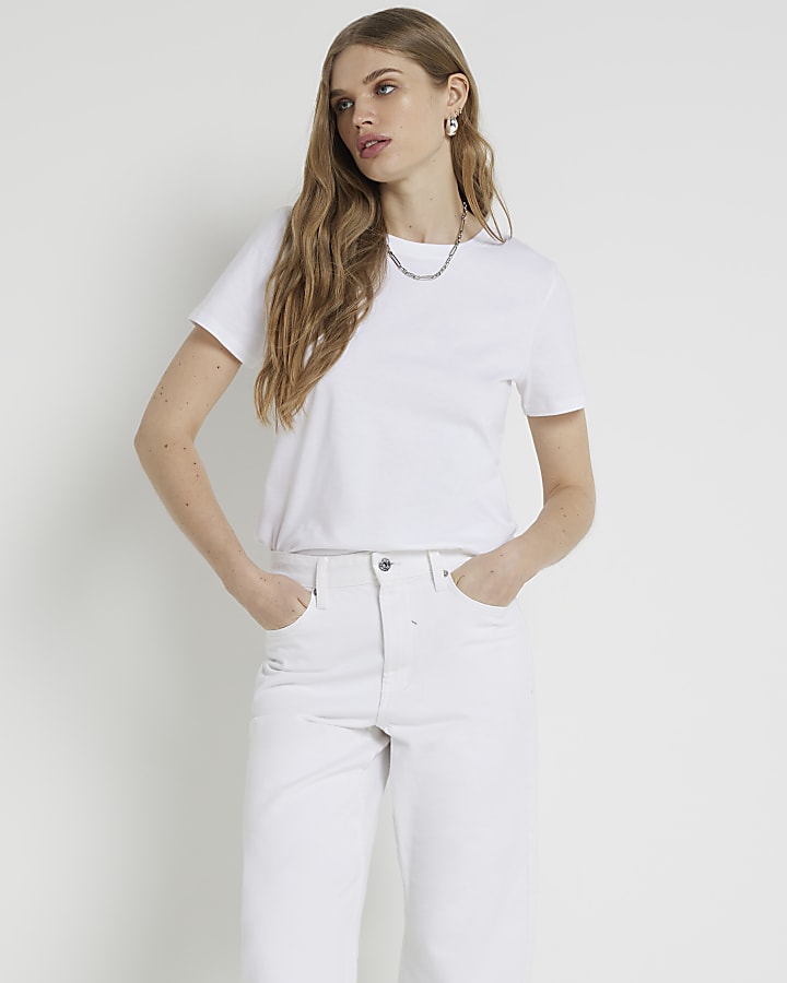 White plain t-shirt