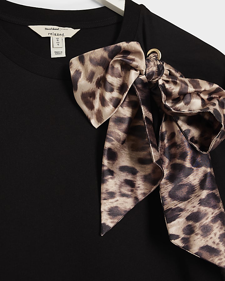 Black Leopard Bow T-shirt