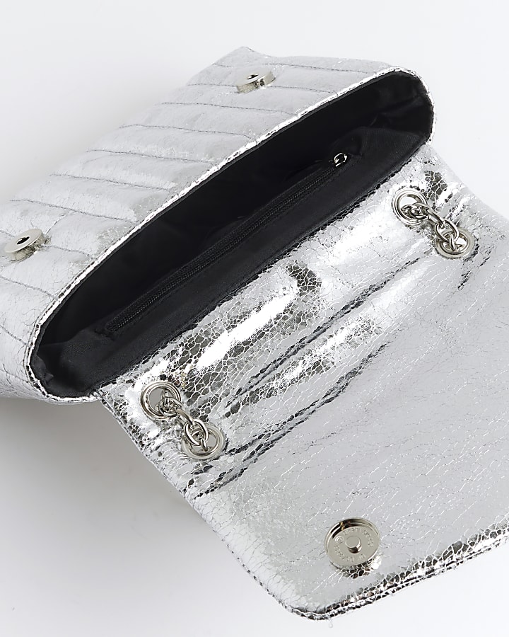 Silver quilted chain strap shoulder bag