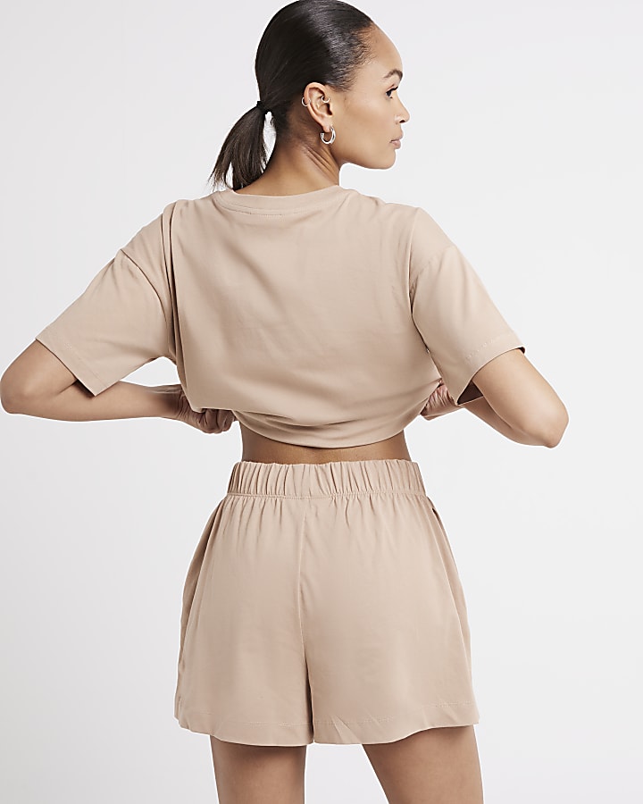 Beige t-shirt and shorts set