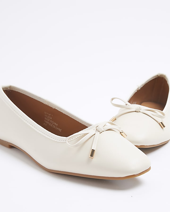 Beige Bow Ballet Pumps