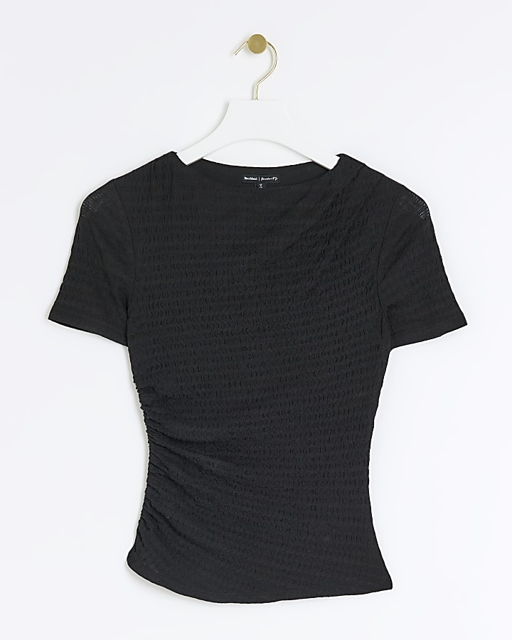 Black textured t-shirt