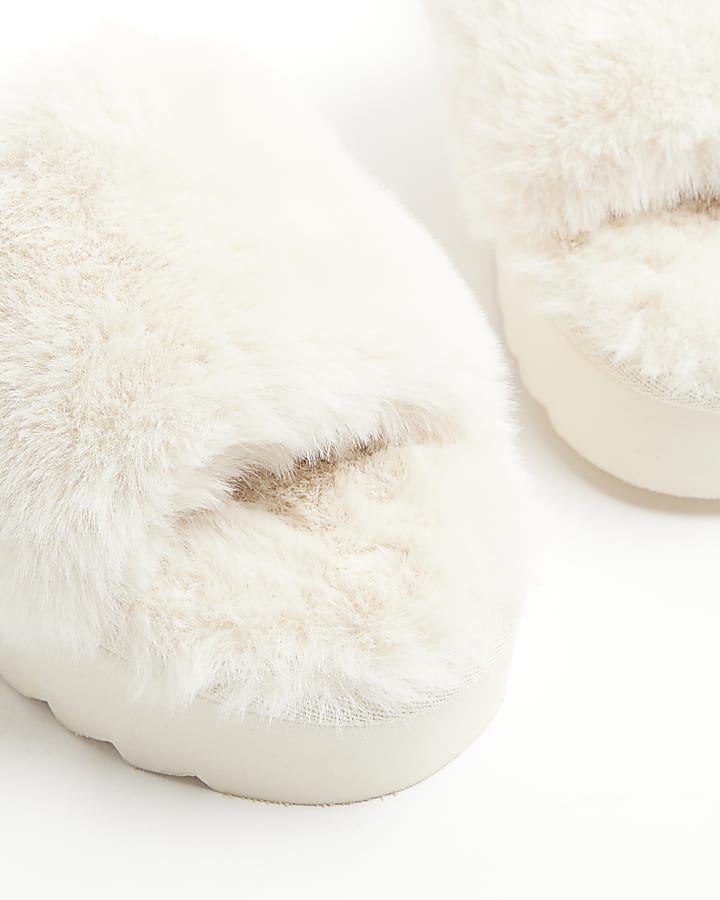 Cream faux fur open toe platform slippers