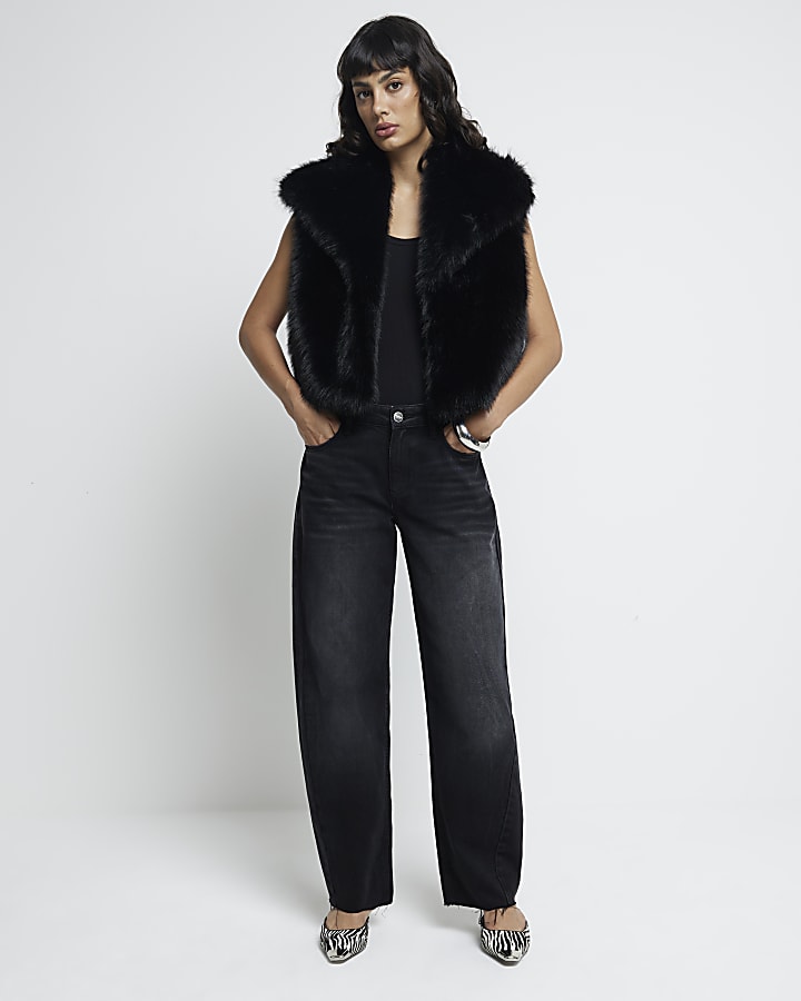 Black faux fur crop gilet