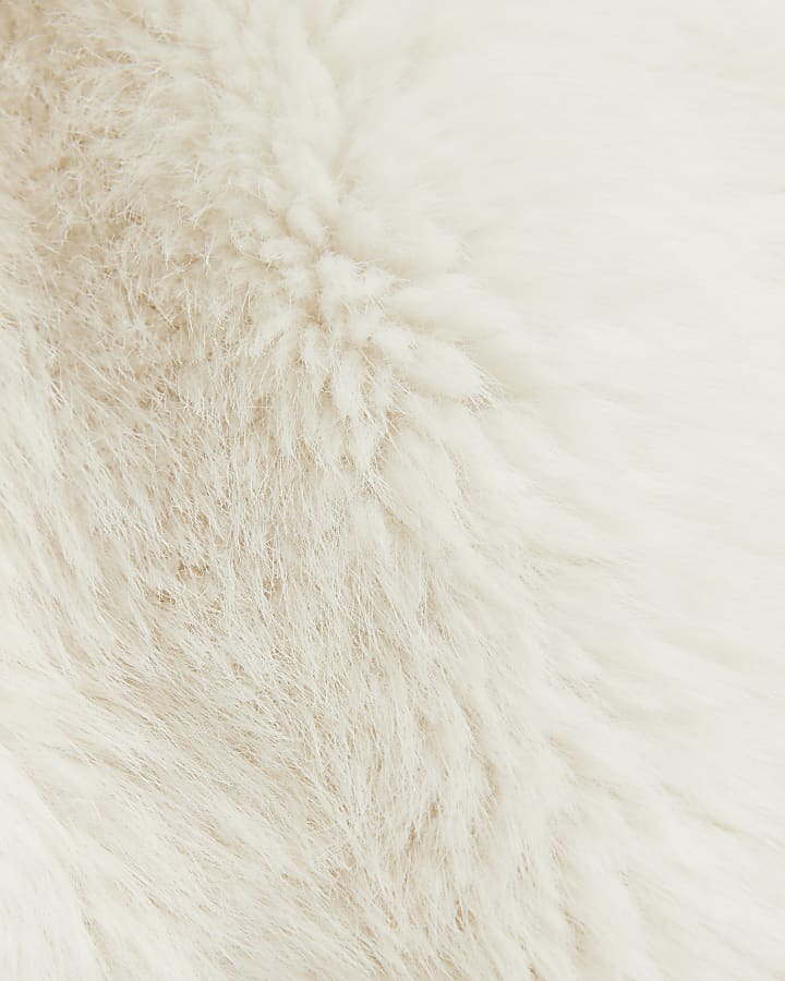 Cream faux fur crop gilet