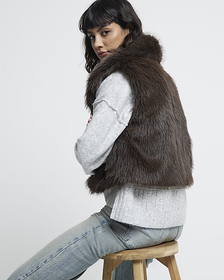 Brown faux fur crop gilet