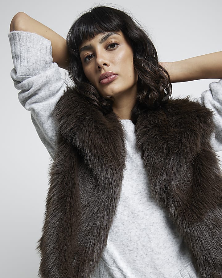 Brown faux fur crop gilet