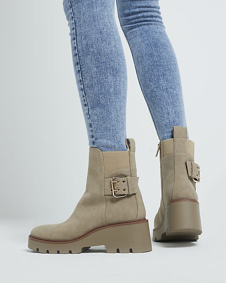 Beige wide fit buckle detail chelsea boots