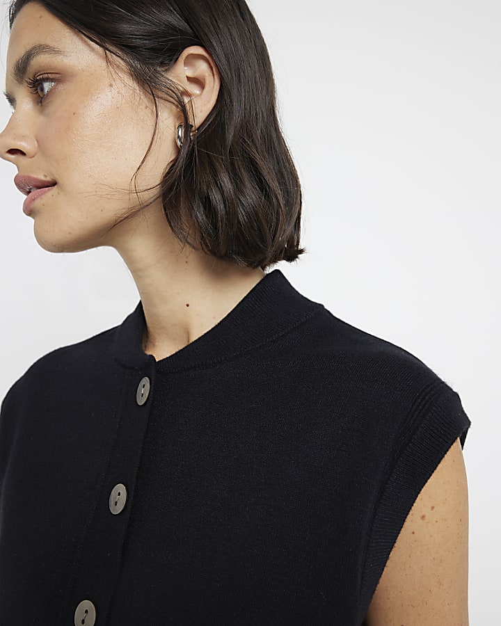 Black Sleeveless Knit Cardigan