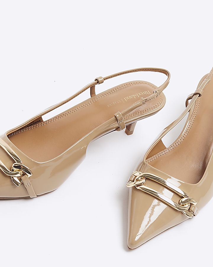 Beige patent sling back kitten heeled shoes