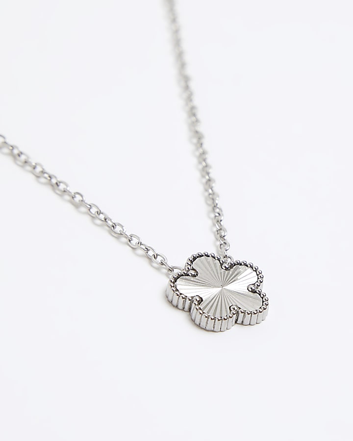 Silver stainless steel flower necklace