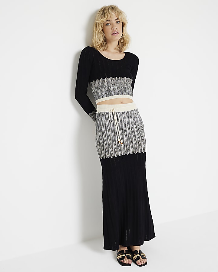 Black Chevron Knit Maxi Skirt