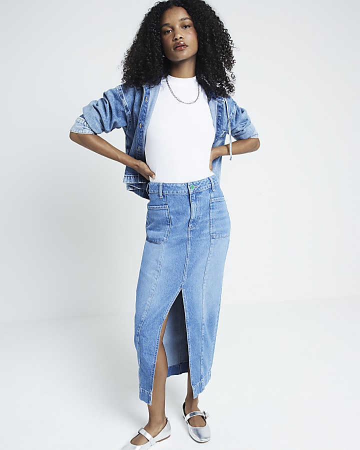 Blue front pocket denim midi skirt
