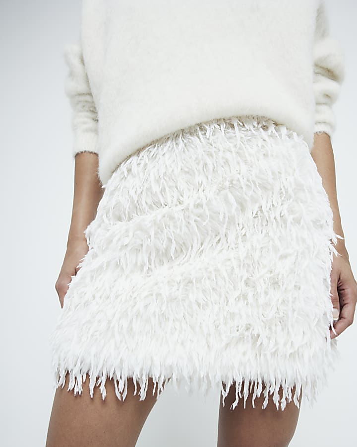 Cream feather texture mini skirt