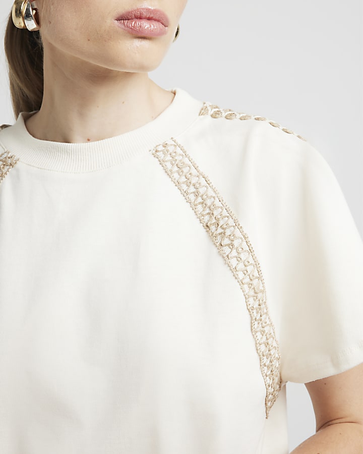 Beige crochet trim t-shirt