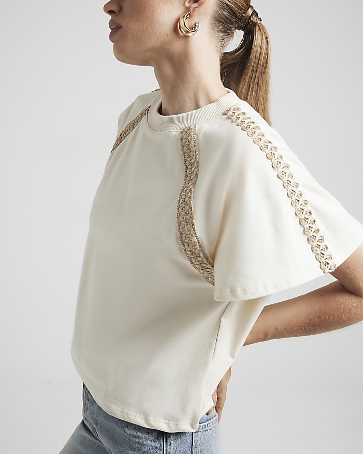Beige crochet trim t-shirt