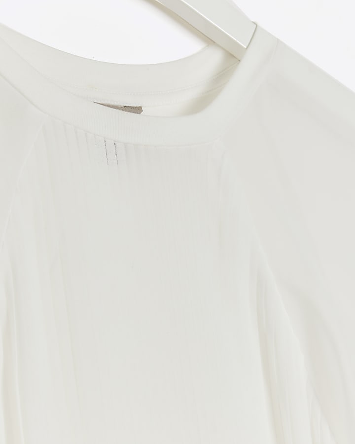 White plisse flute sleeve t-shirt