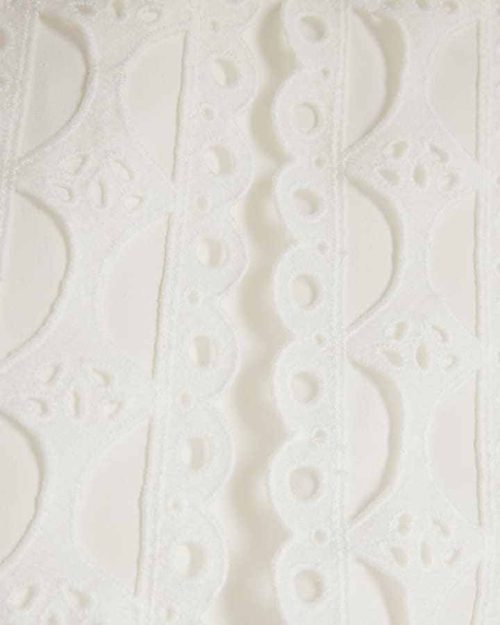 Cream Lace Cutwork Shorts