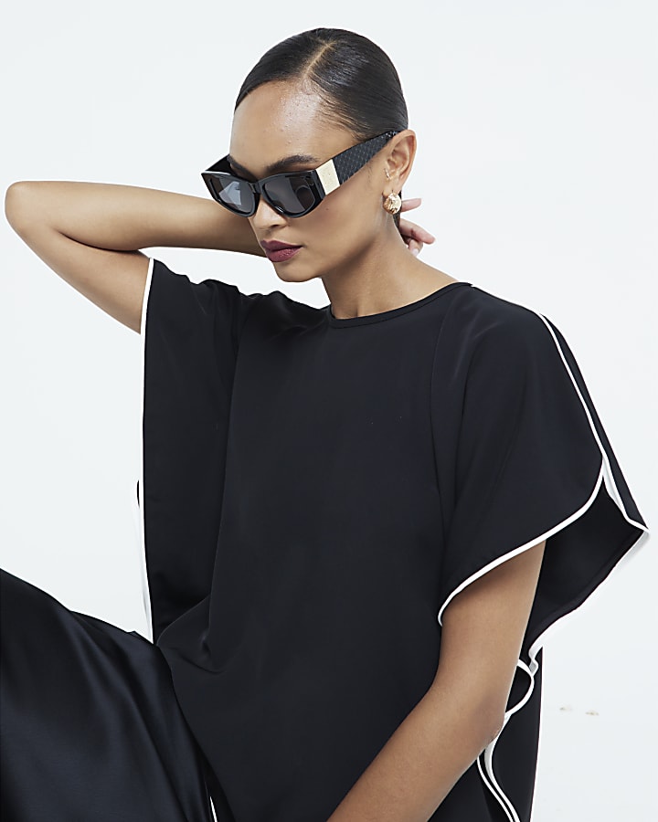 Black Short Sleeved Tipped Detail Top