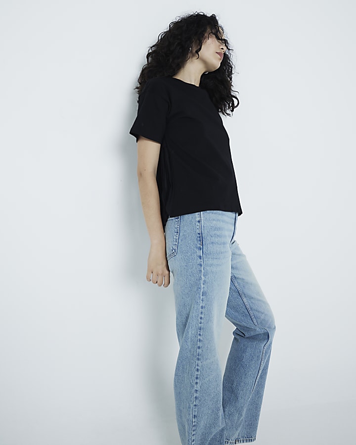 Black Pleated Back Hybrid T-shirt