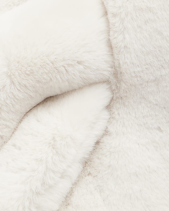 White Faux Fur Scarf