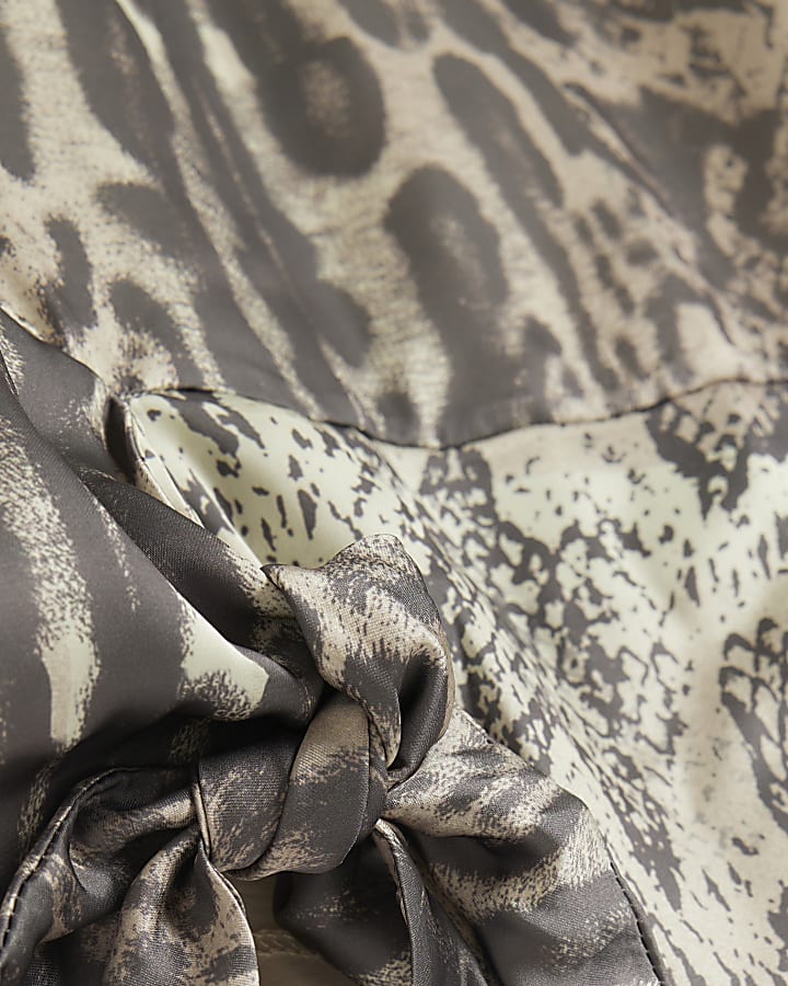 Cream leopard print tie front t-shirt