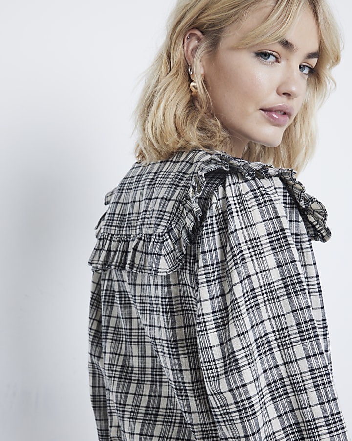 Grey check frill collar shirt