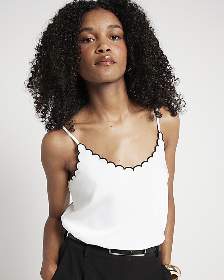White Contrast Scallop Hem Cami Top