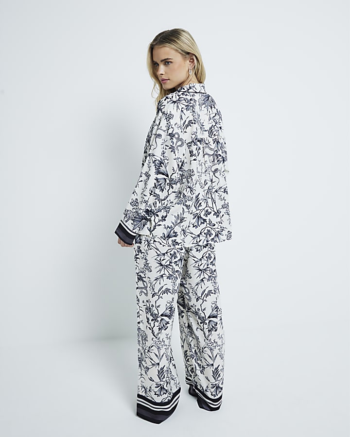 Petite Black Satin Toile Print Pyjamas Set