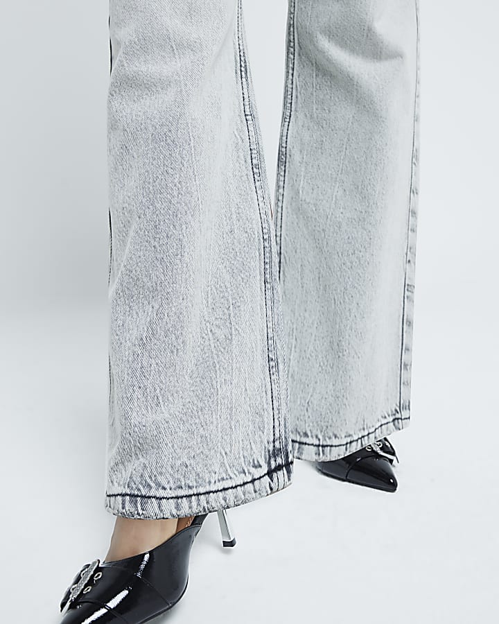 Petite Grey Relaxed Straight Jeans