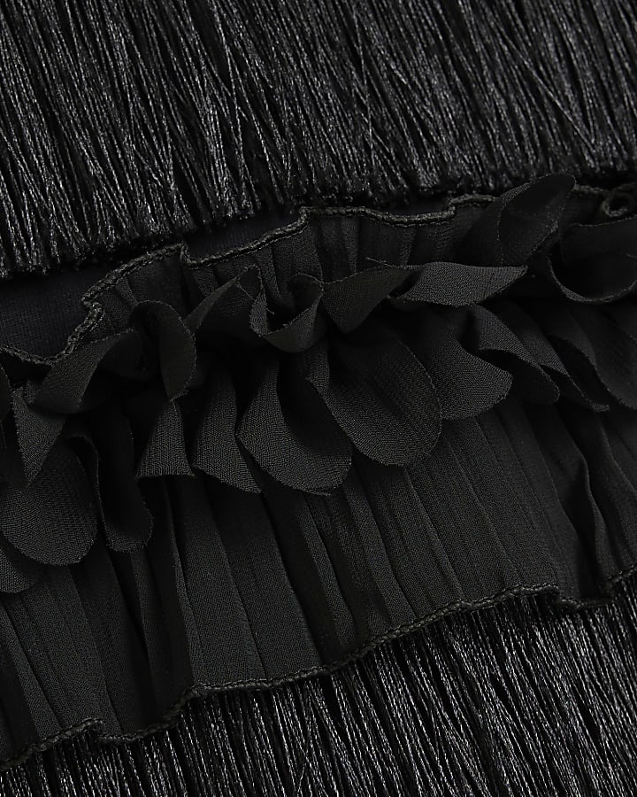 Black frill tassel t-shirt