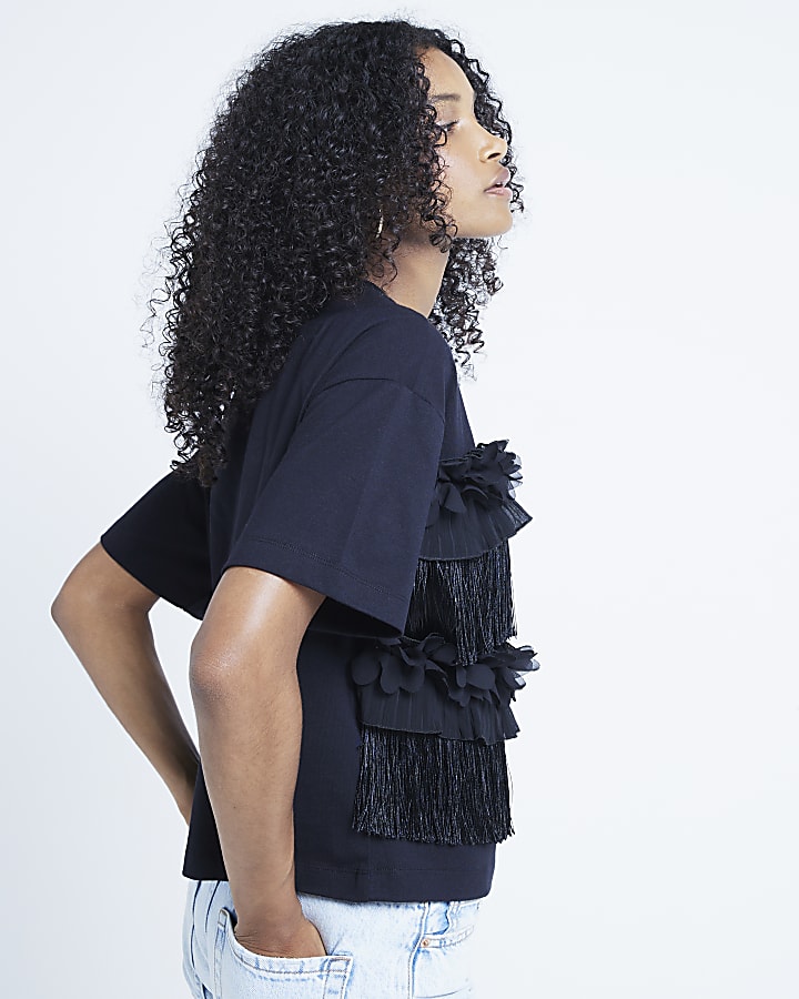 Black frill tassel t-shirt