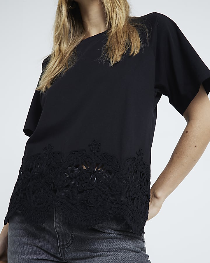 Black Short Sleeve Crochet Trim Hem T-Shirt