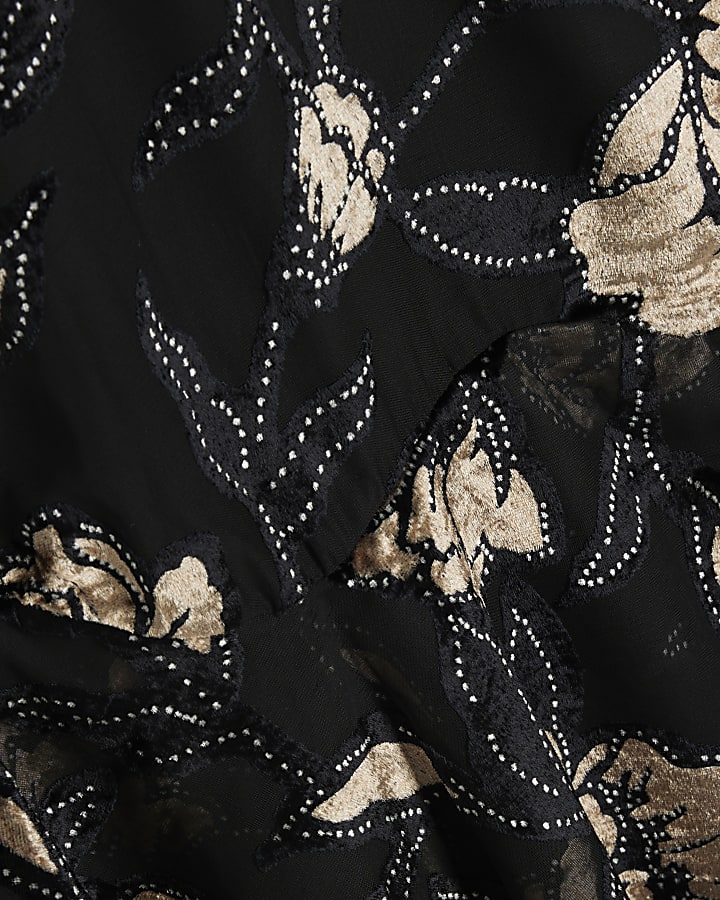 Black Short Sleeve Floral Shift Dress