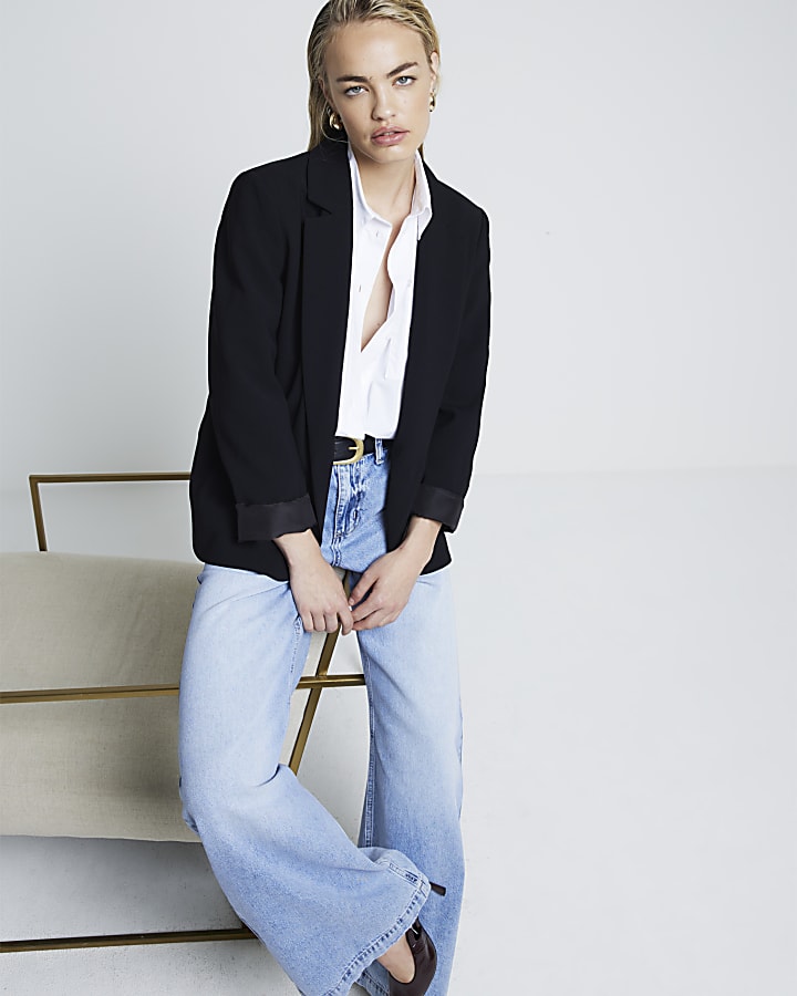 Black rolled sleeve blazer