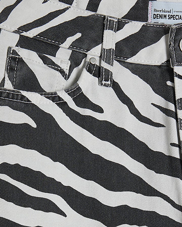 Petite Black Zebra Relaxed Straight Jeans