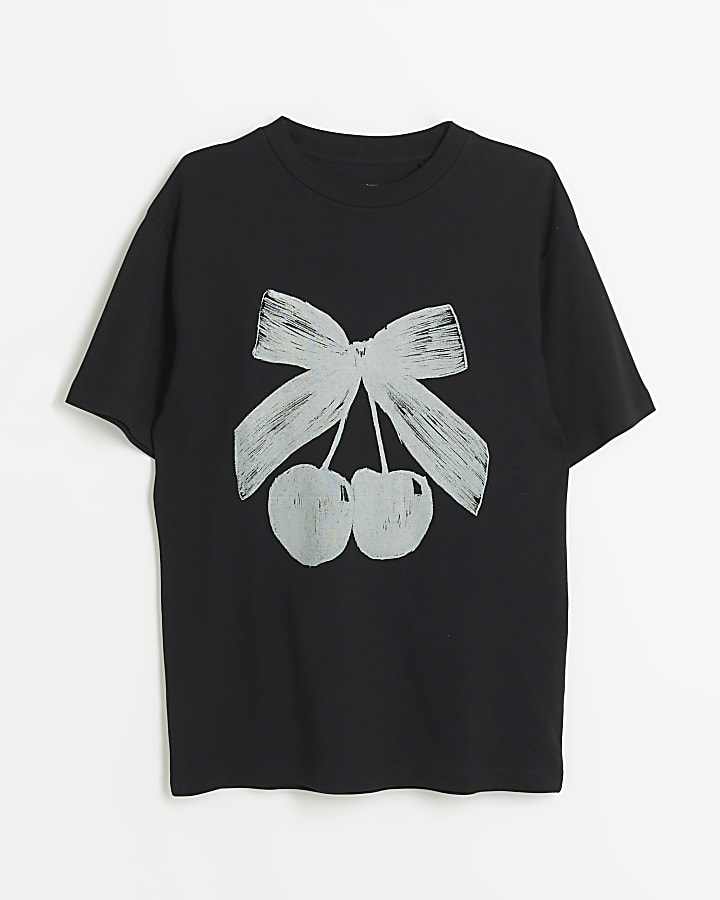 Black cherry graphic oversized t-shirt